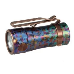 Fenix E16 Ti LED Schlüsselbundlampe 650 Lumen Galaxy Blue