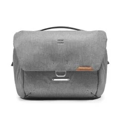 Peak Design Everyday Messenger 13 V2 Ash (hellgrau) Schultertasche