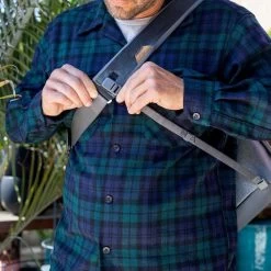 Peak Design Everyday Messenger 13 V2 Ash (hellgrau) Schultertasche 14 Peak Design Everyday Messenger 13 V2 Ash (hellgrau) Schultertasche -Outdoor Gear Verkauf peak design everyday messenger 13 v2 ash hellgrau schultertasche7