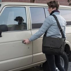 Peak Design Everyday Messenger 13 V2 Black (schwarz) Schultertasche 13 Peak Design Everyday Messenger 13 V2 Black (schwarz) Schultertasche -Outdoor Gear Verkauf peak design everyday messenger 13 v2 black schwarz schultertasche7