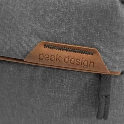 Peak Design Everyday Sling 10L V2 Ash (hellgrau) Fototasche -Outdoor Gear Verkauf peak design everyday sling 10l v2 ash hellgrau fototasche4