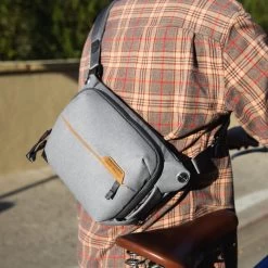 Peak Design Everyday Sling 3L Ash (hellgrau) Fototasche -Outdoor Gear Verkauf peak design everyday sling 3l ash hellgrau fototasche9