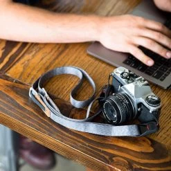 Peak Design Leash Ash Hellgrau 4in1-Kameragurt Für Kleine SLR- Und Systemkameras -Outdoor Gear Verkauf peak design leash ash hellgrau 4in1 kameragurt fuer kleine slr und systemkameras4